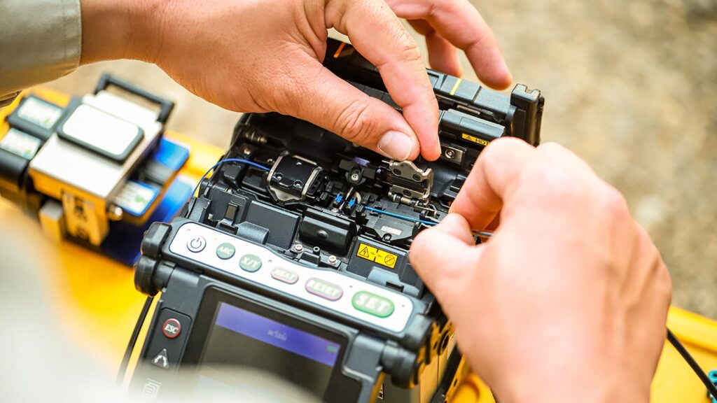 Reasons Fiber Splices Fail After Installation